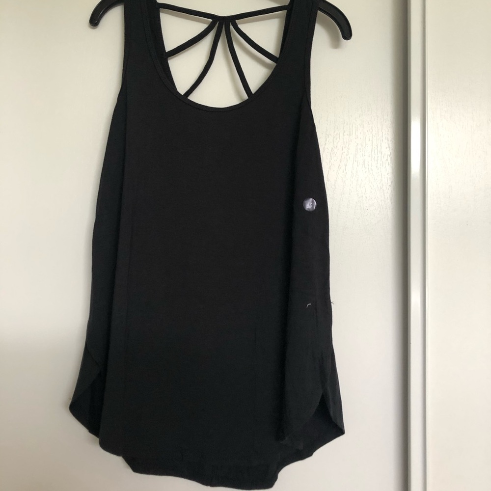 Hollister Tank